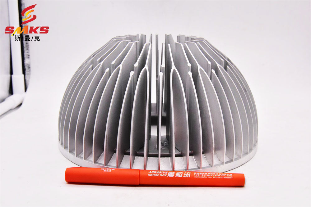 <a href='http://herolay.com' target='_blank'><u>流体抛光机</u></a>