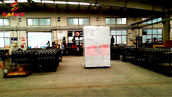 阀块<a href='http://herolay.com' target='_blank'><u>交叉孔去毛刺</u></a>_苏州斯曼克磨粒流设备有限公司